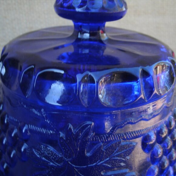 Vintage Mosser Cobalt Grapes Covered Butter Dish - Picture 12 of 16